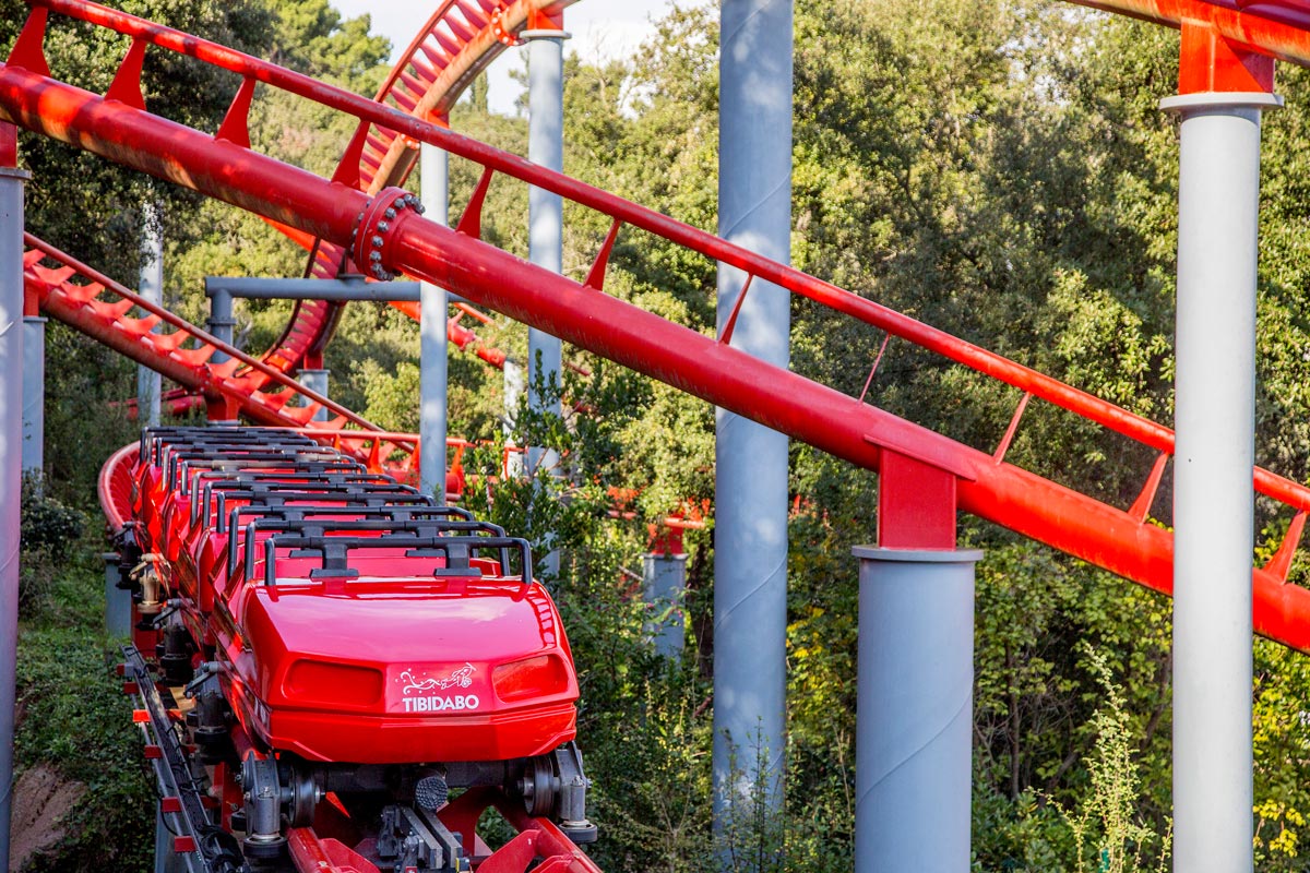 Resultat d'imatges de montanya russa